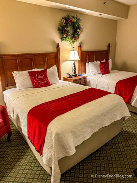 dfb-the-inn-at-christmas-place-standard-