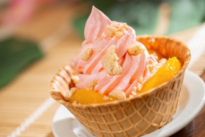 dole-whip-peach-with-streusal-crisp-700x