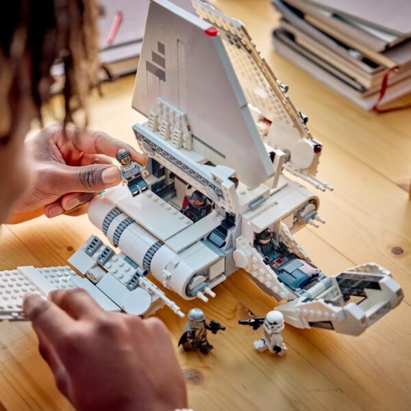 lego-star-wars-shuttle-600x600.jpeg