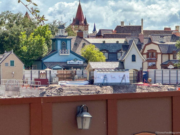 wdw-2026-mk-piston-peak-liberty-square-c