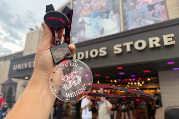 We Tried The Deathly Afraid Lanyard At Universal Halloween Horror Nights, And We Have THOUGHTS
