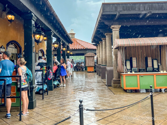 2026-wdw-epcot-mexico-pavilion-rain-crow
