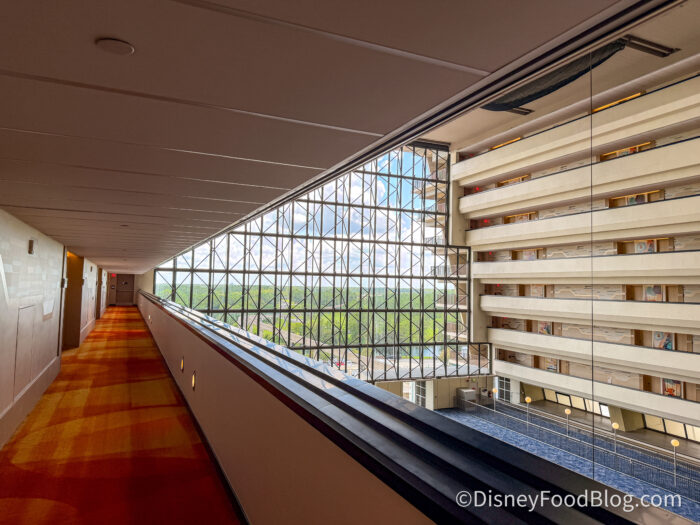 DFB-_-Atmosphere-_-Contemporary-_-Disney