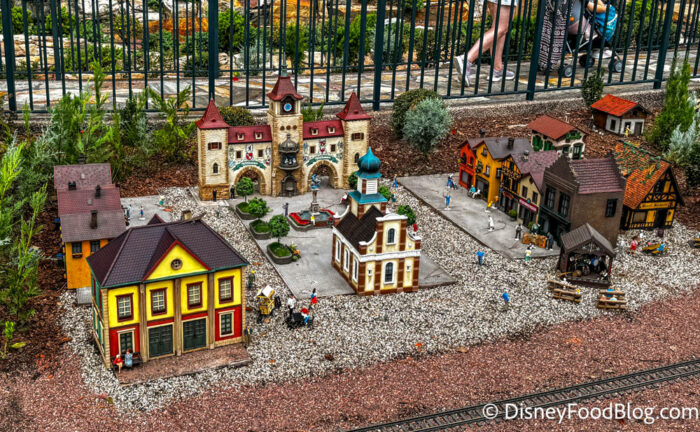 EPCOT-World-Showcase-Germany-Tiny-Train-
