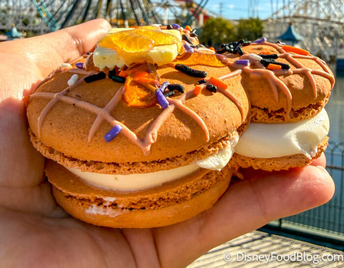 Mickey-Macaron-Waffle-Disney-California-