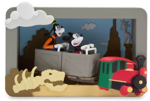 Mickey-Mouse-and-Friends-Disney-Parks-Di