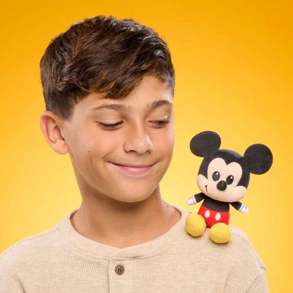 2026-Amazon-shoulder-muddies-mickey-minn