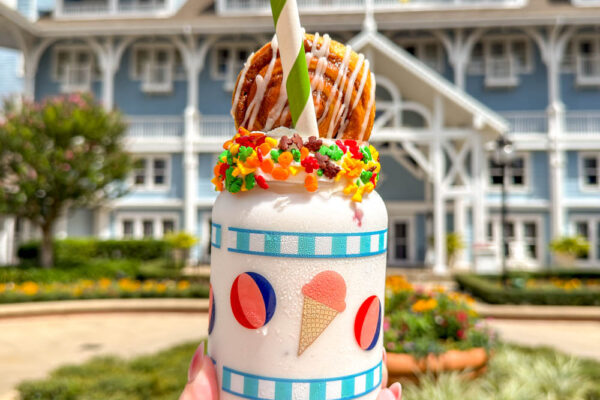 REVIEW: This NEW Disney World Treat Is Fall in a Cup