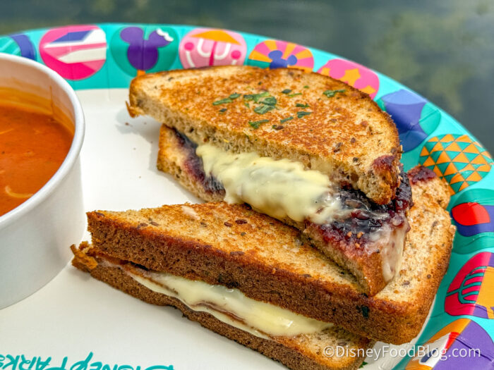DFB-Raspberry-Brie-Grilled-Cheese-El-Mer